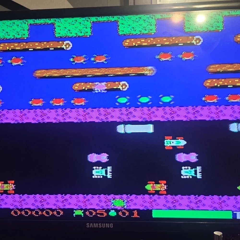 Frogger Handheld Gaming Console - Green and Black